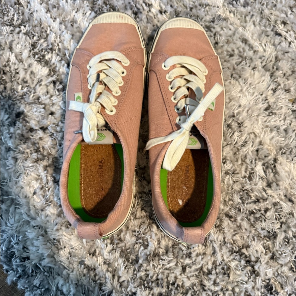 Cariuma Blush Pink Women's Sneakers